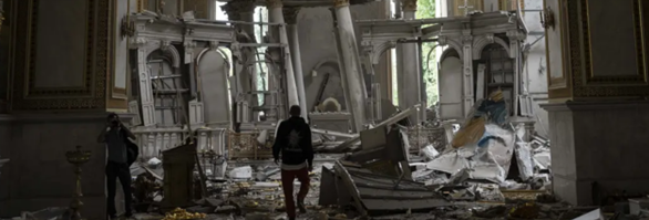 Ein zerstörtes Haus in der Ukraine.